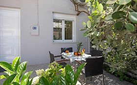 Veranda House
